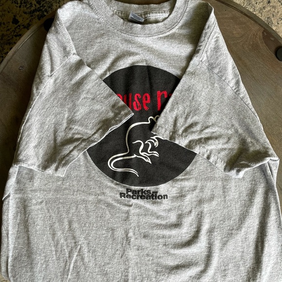 Parks & Recreation Official Gray Mouse Rat T Shirt M - Picture 4 of 4